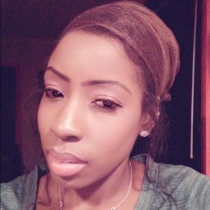 Meet your Posher, Sheilayia